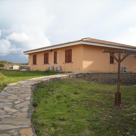 Agriturismo Depalmas スティンティーノ エクステリア 写真